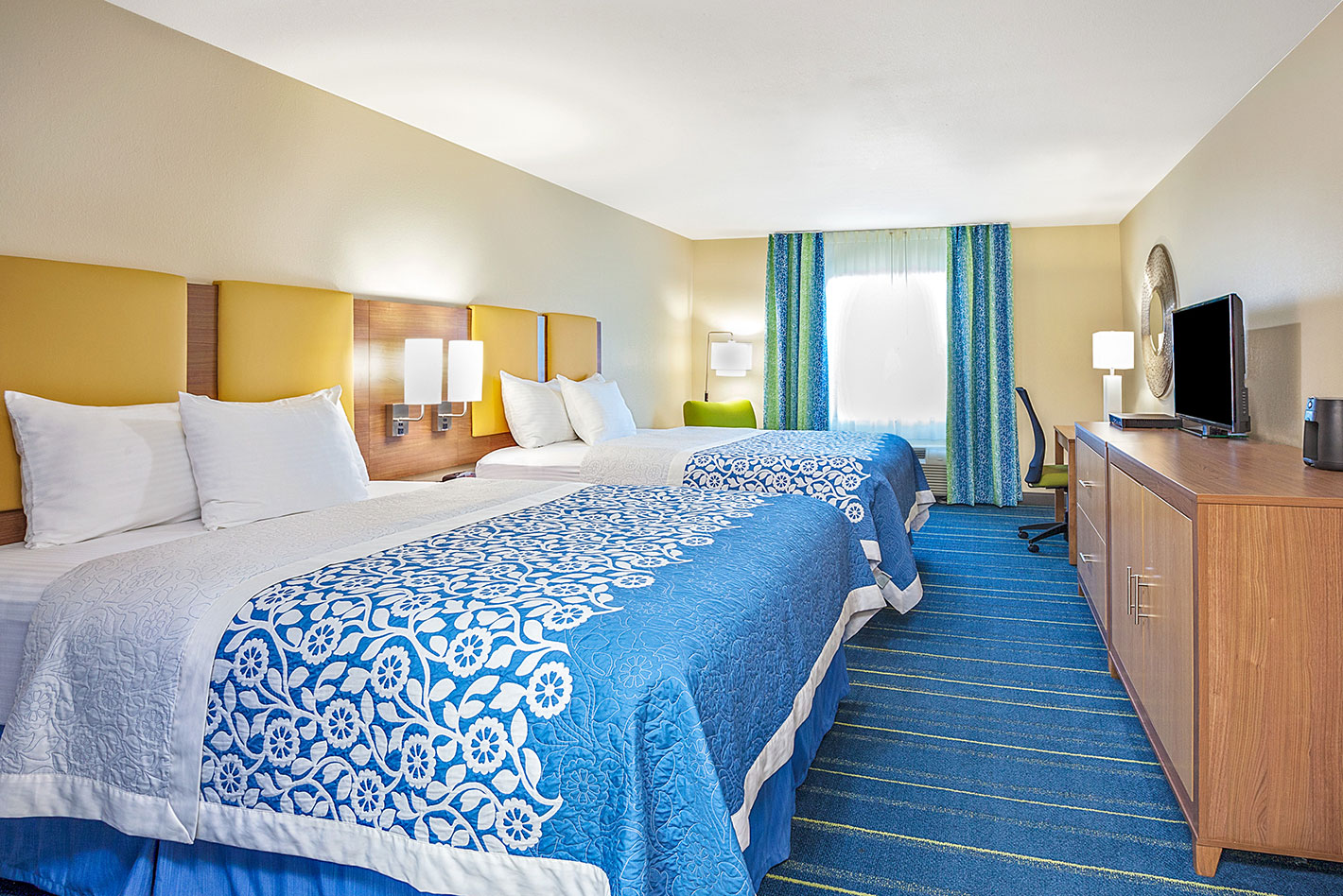 Days Inn by Wyndham Wyndham Hotels & Resorts