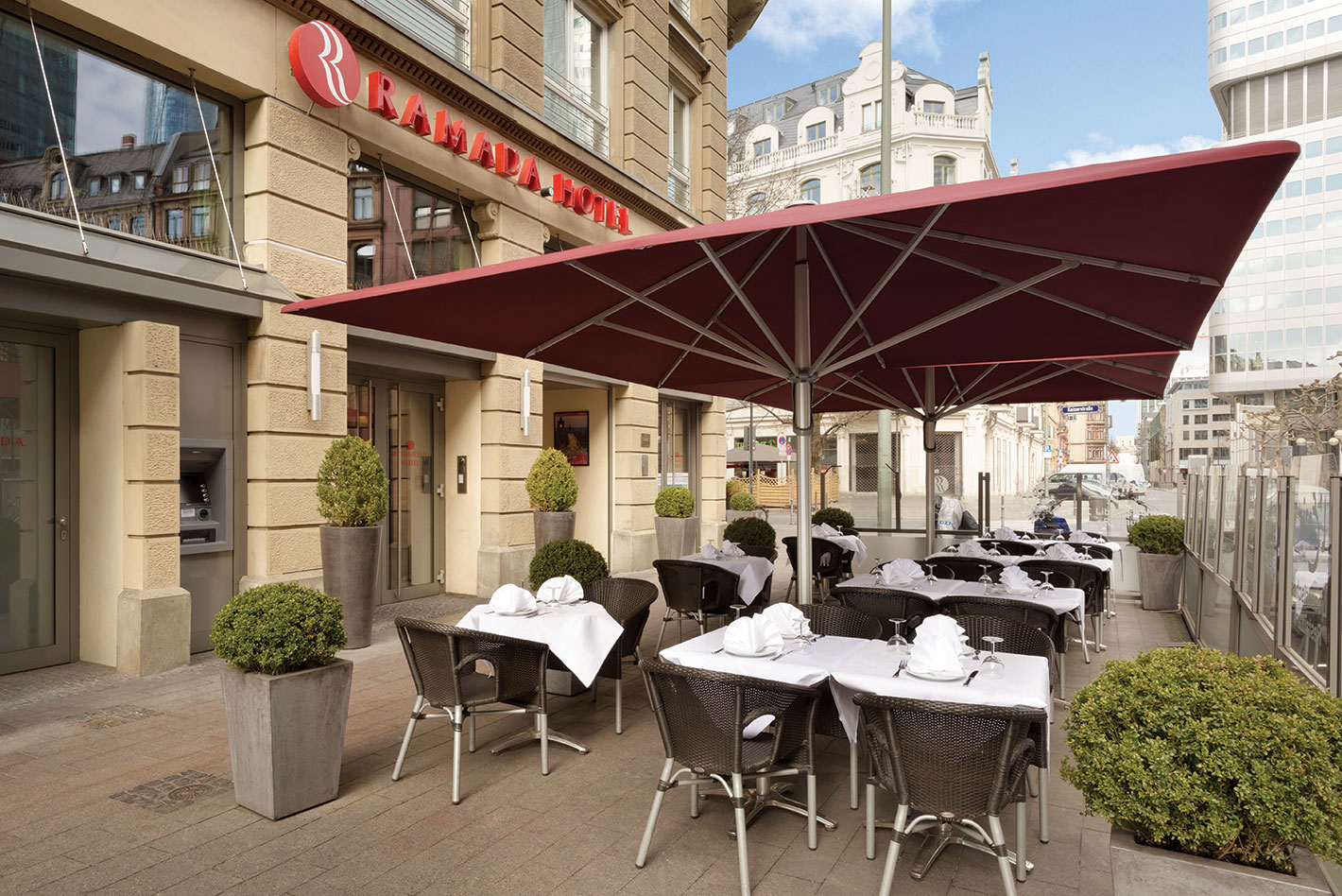 Ramada Hotel Frankfurt Airport West Inkl Parken development.wyndhamhotels.com
